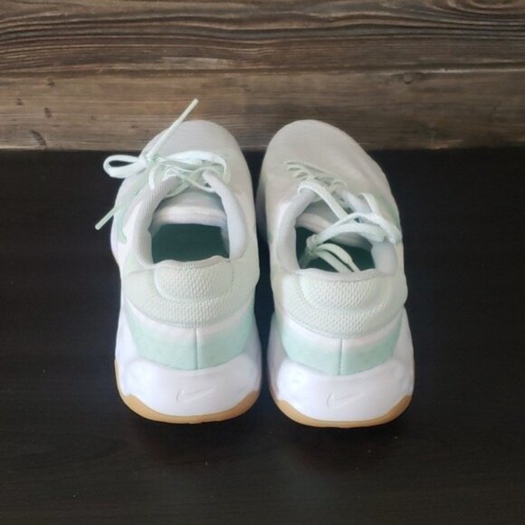 New Nike Renew Ride Womens White‎ Sneakers Size 9 Lightweight Walking Everyday - Picture 5 of 9